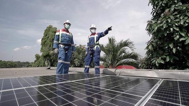 Sulap Lubang Hitam Energi Menjadi Terang: Saat Lahan Bekas Tambang Disulap Jadi Raksasa PLTS